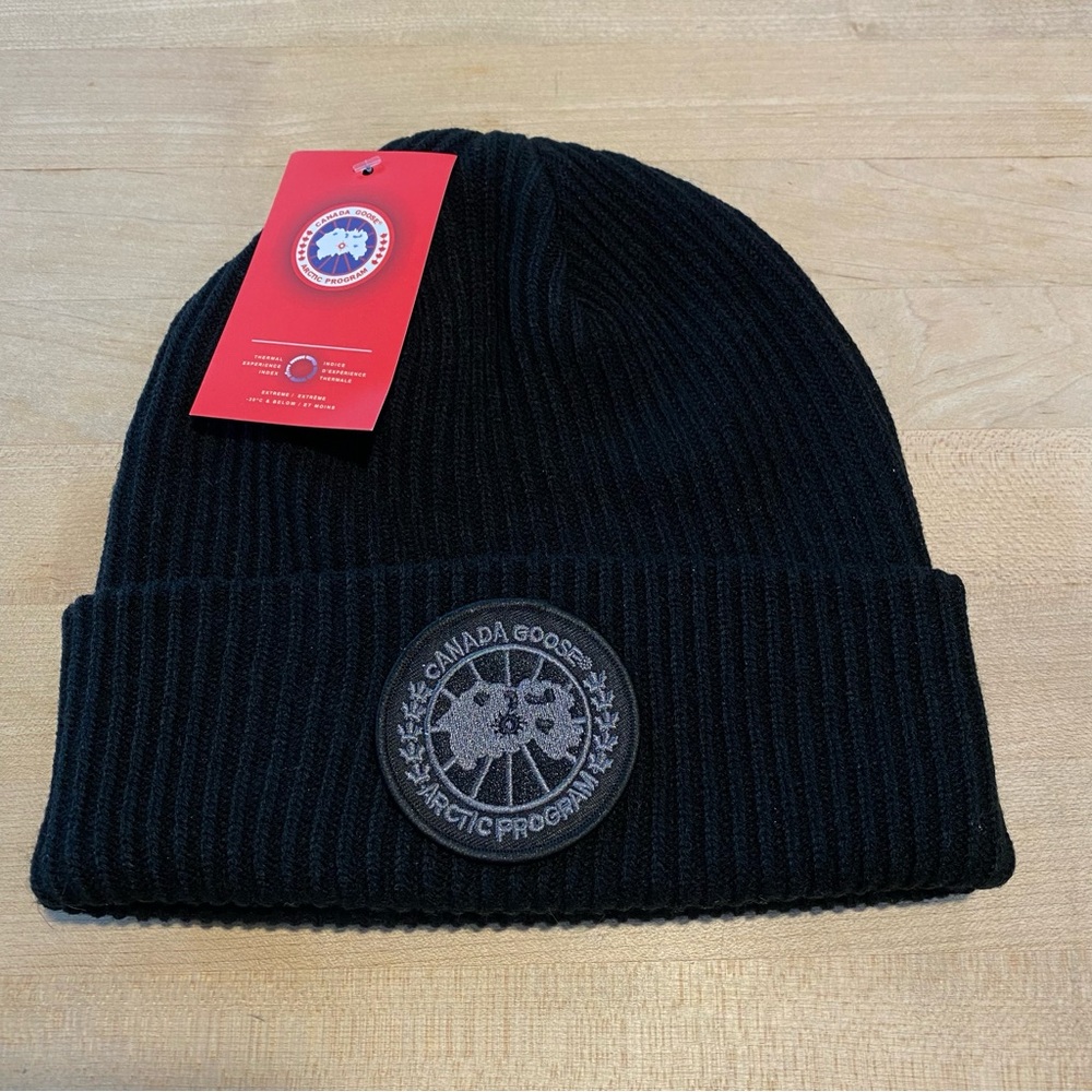 Canada Goose Black Essential Knit Hat